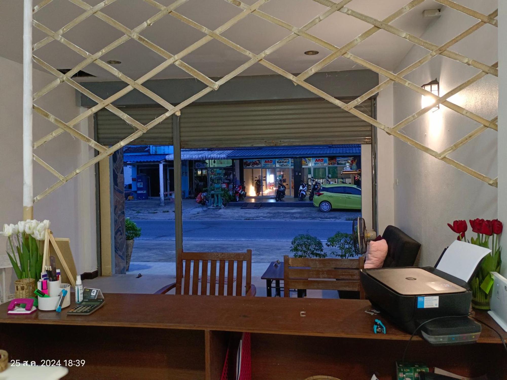 In Box Hostel 利巴诺伊 外观 照片